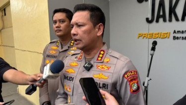 Polda Metro Jaya Bantah Tangkap Koordinator Massa Pati Supriyono Botok