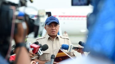 Penjelasan Mensesneg Terkait Menhut dan Menteri LH Tak Dampingi Presiden Prabowo LH dalam Rakor Karhutla