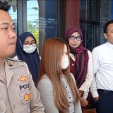 2 Fakta Terbaru dari Viralnya Wanita di Surabaya Mengamuk di Jalan usai Menabrak Seseorang