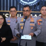 Polri Kirim Bantuan Pompa Hingga Ratusan Tabung Oksigen untuk Penanganan Karhutla di Kalbar, Pendistribusian Dilakukan Bertahap