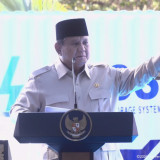 Prabowo Tantang Bahlil, Rosan hingga Bos PLN soal PLTS 100 GWp: Kita Bicara dengan Bukti