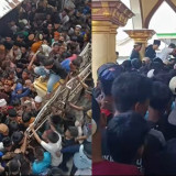 Viral Tradisi Ngeropok di Banten, Warga Penuhi Masjid Berburu Amplop dan Berkat Saat Perayaan Maulid Nabi