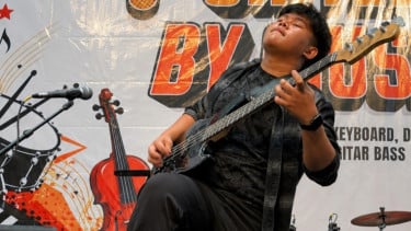 Siswa SMP Ini Ukir Prestasi Lewat Kreativitasnya Bermasin Alat Musik
