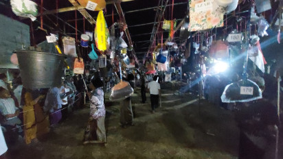 Berkah Maulid Nabi di Probolinggo, Jemaah Berebut Tumpeng dan Undian Hadiah
