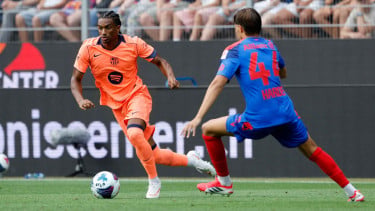MU Dapat Tawaran Bek Barcelona, tapi Ogah Bayar Rp800 Miliar untuk Alejandro Balde