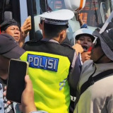 Bus Rombongan AMPB Dihadang Polisi di Kalianyar Pati, Massa Demo Jakarta Alihkan Titik Kumpul