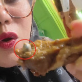 Viral! Guru di Lampung Marah Bukan Main, Benda Diduga Mirip Peluru Senapan Ditemukan dalam Daging Menu MBG