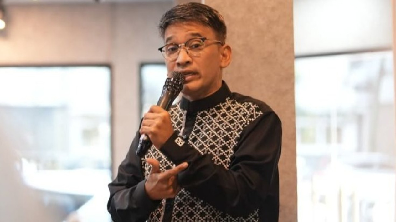Kasus Dugaan Penipuan: Polisi Kantongi Dua Alat Bukti Sah yang Jerat Ruben Onsu
            - galeri foto