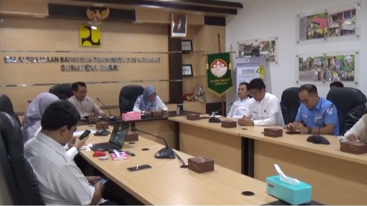 Pemkab Padang Pariaman Targetkan Pemulihan Total Infrastruktur Air Bersih Rampung Desember 2026
            - galeri foto