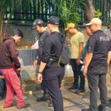 Polisi Lakukan Pemeriksaan Acak Massa Menuju DPR, Pastikan Tak Ada yang Bawa Benda Berpotensi Membahayakan