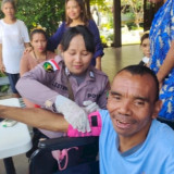 Polda NTT Gelar Trauma Healing dan Cek Kesehatan Gratis untuk Korban Gempa Manggarai Barat