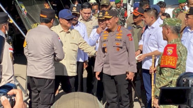 Prabowo dan Kapolri Kunjungi Pengungsian Nagekeo di NTT, Cek Dapur Lapangan Hingga Air Bersih