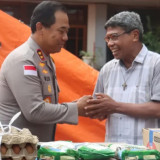 Pascagempa Flores: Kapolda NTT dan Bhayangkari Bersihkan Gereja, Salurkan Bantuan ke Keuskupan Agung Ende