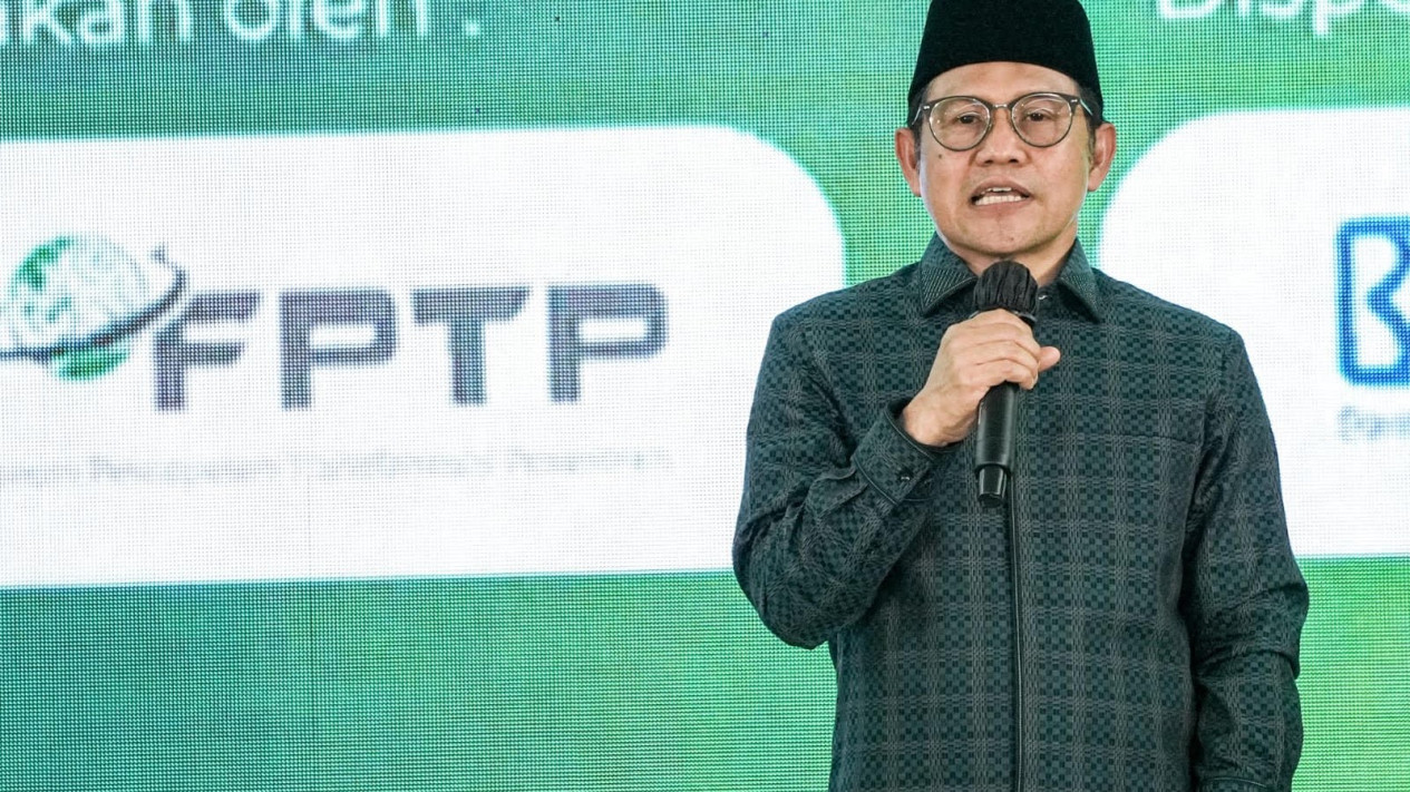 Menko PM Minta Pesantren Ditransformasi, Dinilai Bisa Atasi Kemiskinan
            - galeri foto