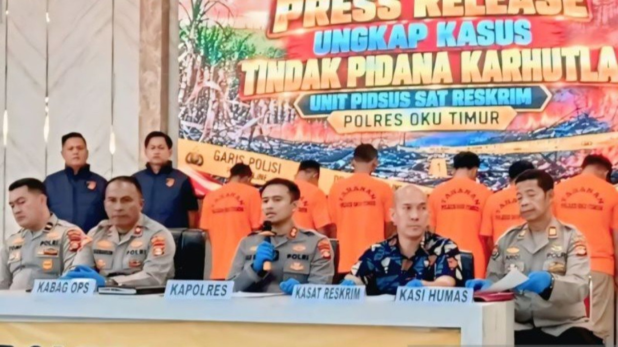 Polres OKU Timur Ringkus 6 Tersangka Karhutla
            - galeri foto