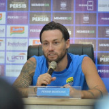 Belajar dari Kemenangan Sulit Musim Lalu, Marc Klok Minta Penggawa Persib Tampil All Out