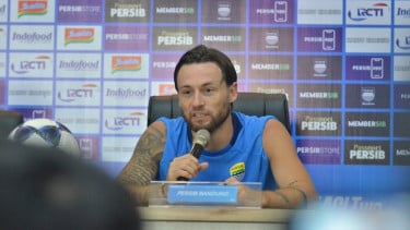 Belajar dari Kemenangan Sulit Musim Lalu, Marc Klok Minta Penggawa Persib Tampil All Out