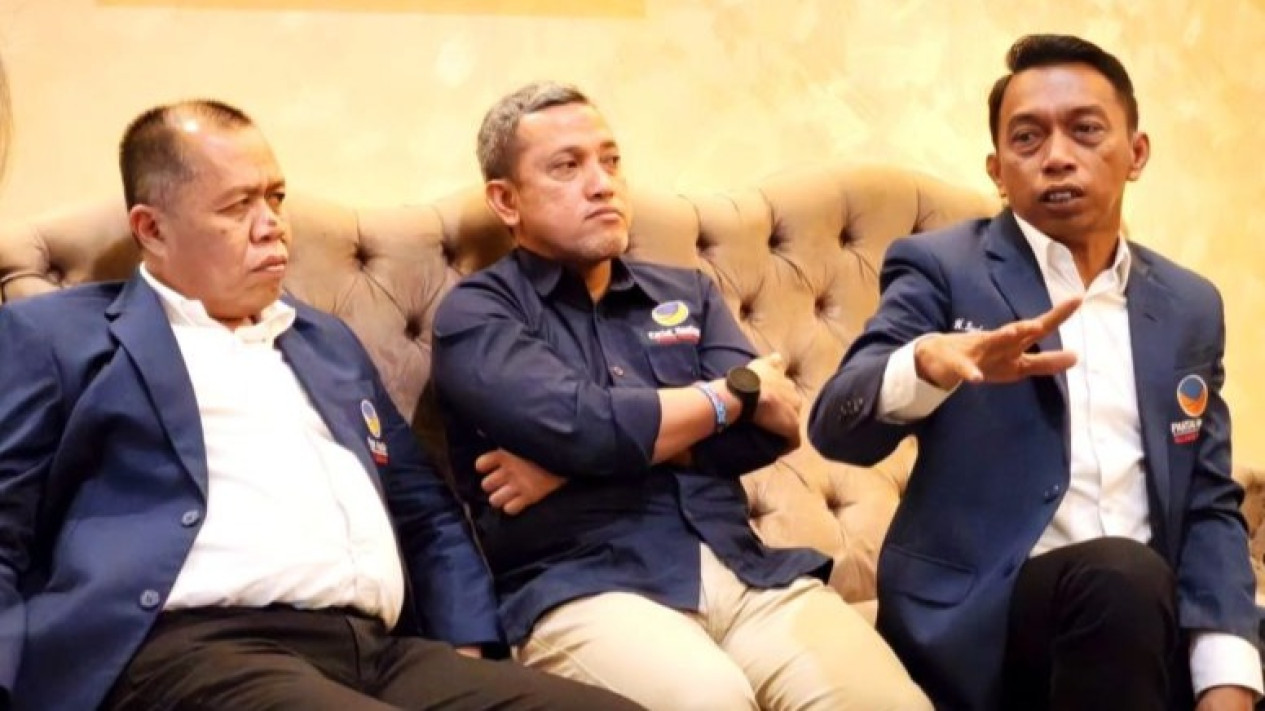 DPW NasDem Sulsel Buka Suara Soal Isu 6 Kepala Daerah Pindah Partai
            - galeri foto