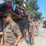 Bangunan Liar di Trotoar Ditertibkan