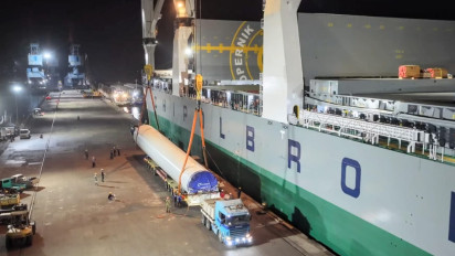 Bukan Kargo Biasa, Begini Strategi Pelabuhan Menangani Wind Mill Tower untuk Pasar Global