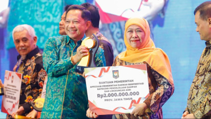 Jatim Dinobatkan Provinsi Terbaik I Pengolahan Sampah dan Lingkungan Asri