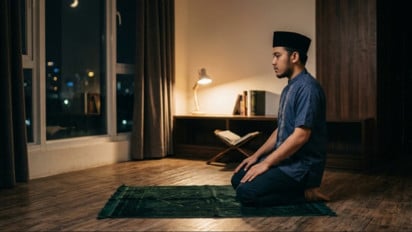 Selain Derajat Ditinggikan, Baca Surat Ini Saat Shalat Tahajud yang Bisa Memperlancar Rezeki