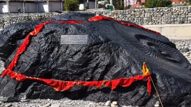 Setelah Banjir Bandang Nepal Muncul Batu Shaligram Raksasa Viral, Begini Faktanya