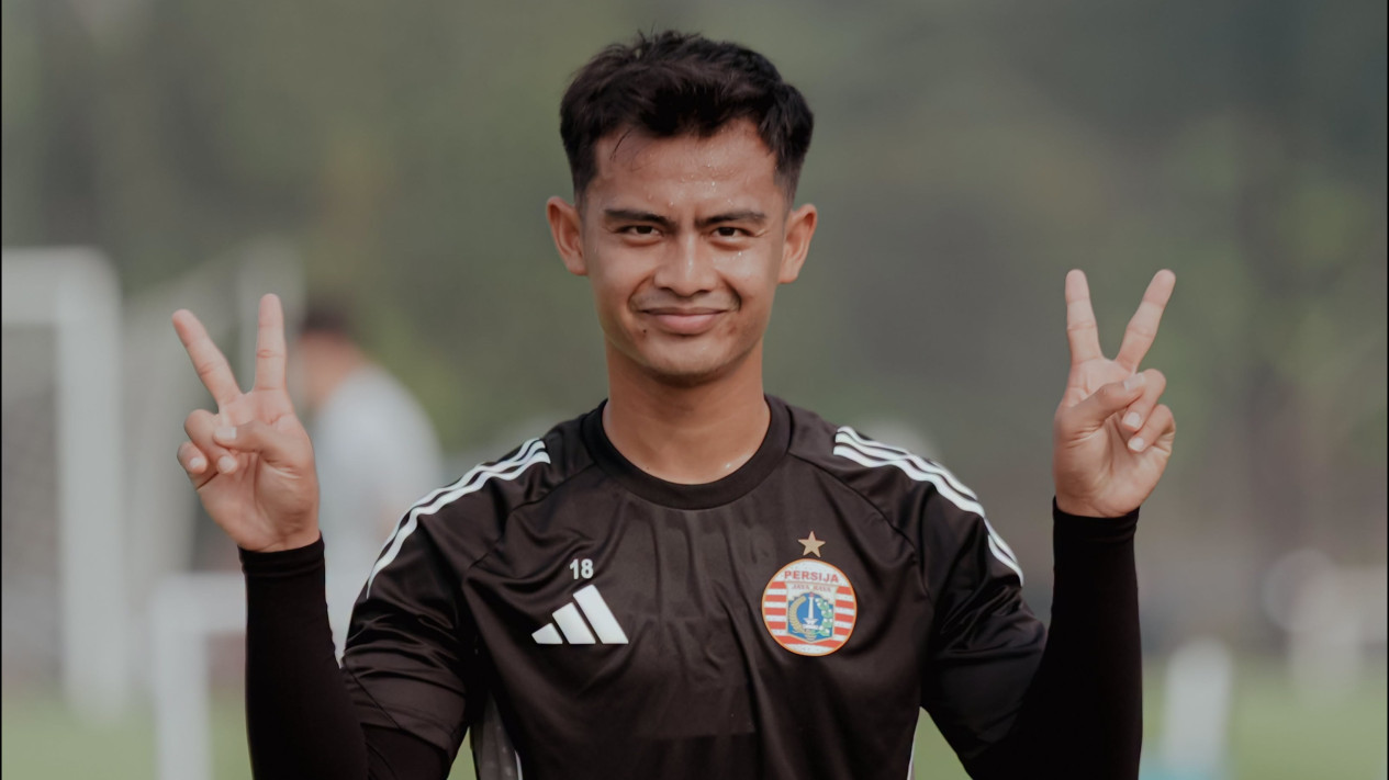 Menepi 4 Pekan Usai Jalani Operasi, Persija Tetap Optimistis Pratama Arhan Segera Kembali
            - galeri foto