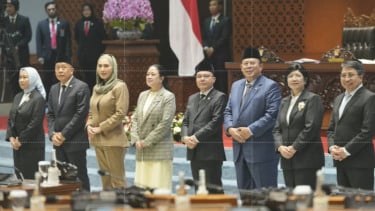 Rapat Paripurna DPR Tetapkan Pimpinan Baru BI: Destry Gubernur, Aida Deputi Senior