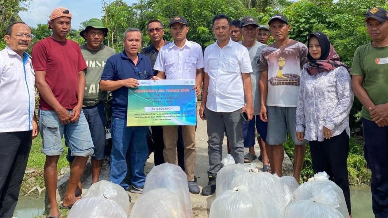 Rp762 Juta Dana TJSL Kebun Sosa PTPN IV Regional 2 Disalurkan untuk Warga Padang Lawas
            - galeri foto