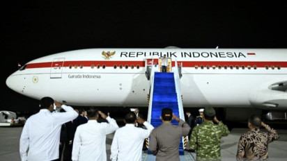 Prabowo Terbang ke Rusia Hadiri EEF Didampingi Seskab Teddy Indra Wijaya