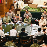 Presiden Gelar 4 Ratas, Panggil Panglima TNI-Kapolri Minta Laporan Penanggulangan Karhutla