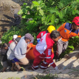 Jasad Pria dengan Tato dibagian Dada dan Perut Ditemukan Mengapung di Sungai Bawah Jembatan Baru UGM