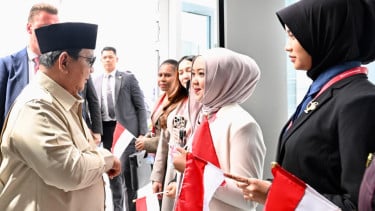 Bertemu Prabowo di Vladivostok, Mahasiswi RI Berharap Kerja Sama Ekonomi Indonesia-Rusia Ditingkatkan