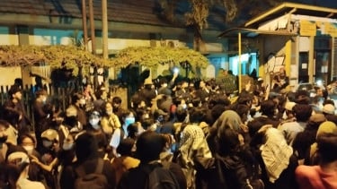 Kericuhan Demo di Simpang Gramedia Yogyakarta Selasa Malam Lukai 5 Mahasiswa UGM, Kampus: Jangan Benturkan Ormas dan Mahasiswa