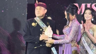 Rekam Jejak Arya Wedakarna Senator Bali yang Kontroversi Hadiri Kontes Waria di Thailand, Pernah Dipecat Jokowi