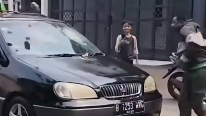 Pria Lempar Batu ke Mobil di Jagakarsa Diamankan Polisi, Ternyata Pemilik Kendaraan Belum Melapor