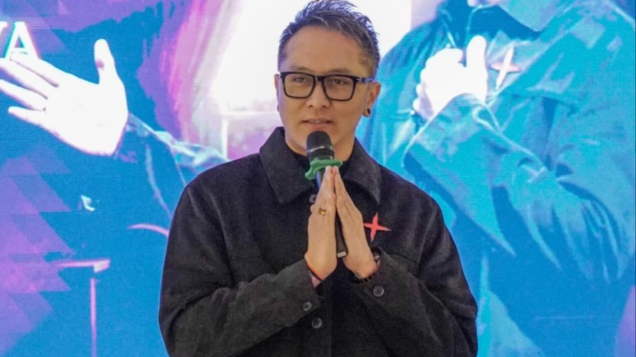 Diangkat dari Kisah Nyata, Demian Aditya Terlibat di Film Memburu Pemangsa Karya Umay Shahab
            - galeri foto