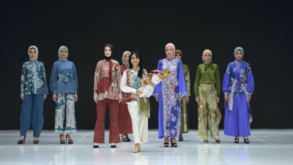 Tak Sekadar Tampilkan Koleksi Pakaian Rancangan Desainer, Pesan kepada Kaum Perempuan untuk Terus Mengejar Mimpi Ditampilkan di Panggung Jogja Fashion Week