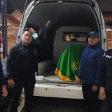 Jenazah Korban Pembunuhan yang Dibuang dalam Kardus di Bandung Dibawa Pulang ke Lampung