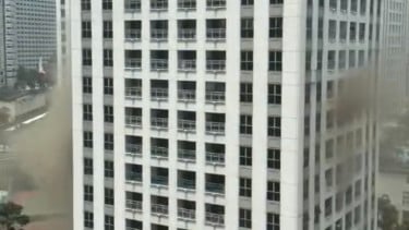 Kebakaran di Apartemen Tanah Abang Jakpus SUdah Padam, Petugas Damkar Evakuasi 33 Penghuni, Termasuk 2 WNA