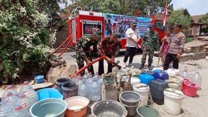 Darurat Air Bersih, Kodim 0810 Nganjuk Distribusikan 15.000 Liter Air ke Warga Dusun Gerit, Nganjuk