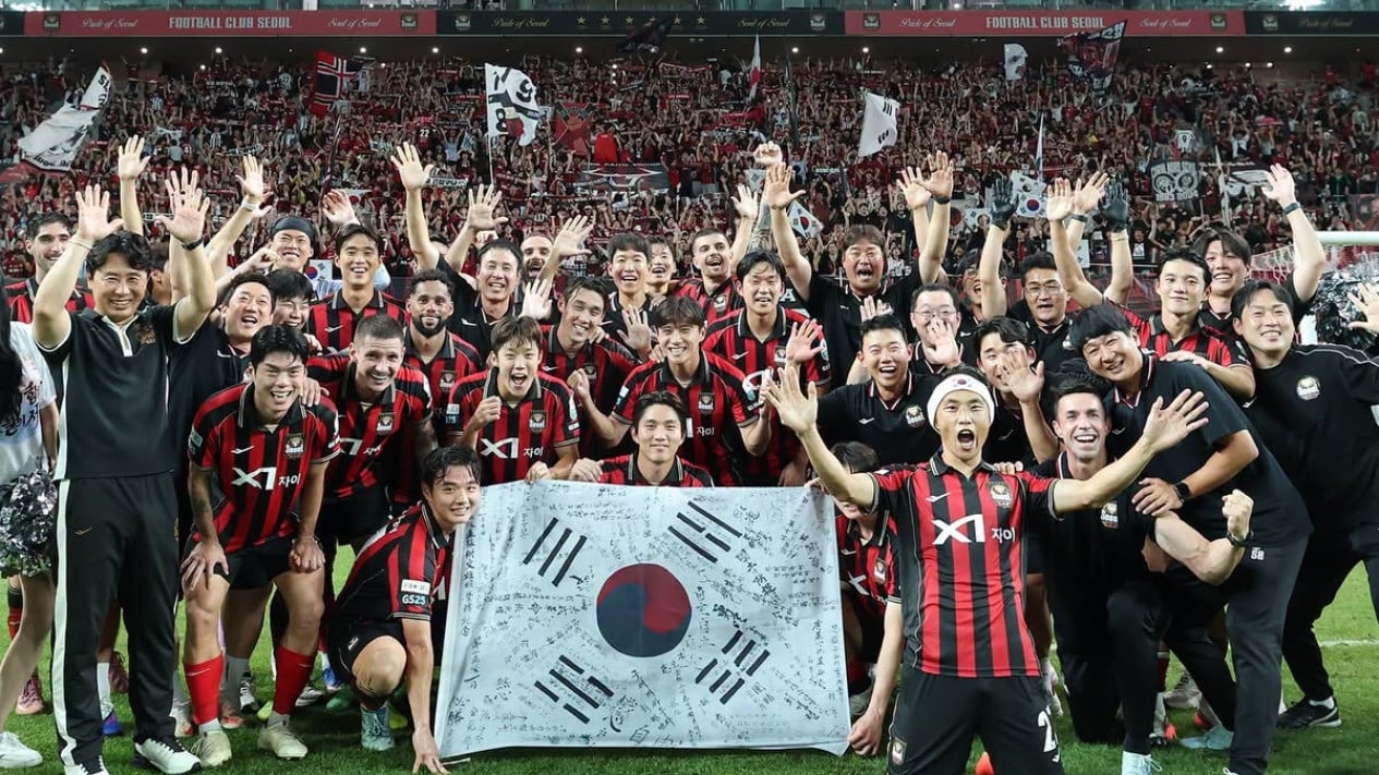 Jadi Calon Juara Liga, Media Korea Peringatkan FC Seoul untuk Hati-hati Pada Persib Bandung
            - galeri foto