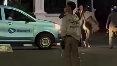 Viral Pria Ngamuk Bawa Celurit Hingga Tantang Warga di Jalan Sudirman Jaksel