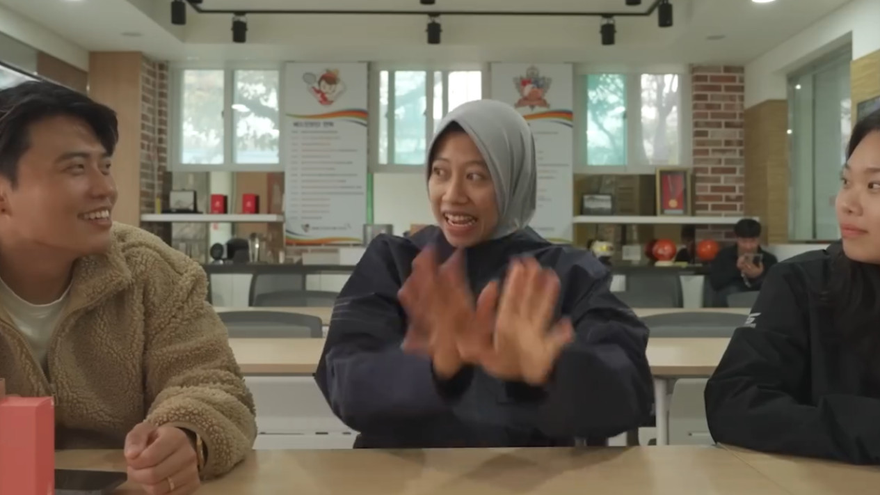 Megatron Blak-blakan, Punya Cara Sendiri Melawan Popularitas: “Aku Suka Buat Video Random”
            - galeri foto