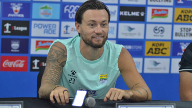 Reuni Marc Klok dan Darije Kalezic, Kapten Persib Bongkar Gaya Main PSM Jelang Duel di Super League