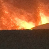 Erupsi Menerus Gunung Anak Krakatau, Timbulkan Dentuman Keras hingga Semburan Lava Pijar Intensitas Tinggi