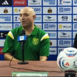 Super League 2026/2027: Ditahan Imbang Bhayangkara FC, Pelatih Persebaya Keluhkan Cuaca dan Angin jadi Biang Kerok