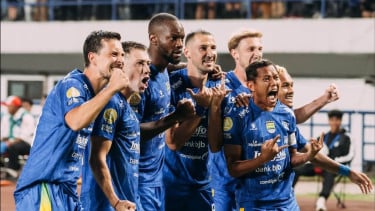 Paksakan Main di Stadion GBLA, Persib Bandung Buka Super League dengan Kemenangan Atas PSM Makassar