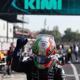 Formula 1: Kimi Antonelli Cetak Sejarah Usai Menang Dramatis di Monza, Berhasil Bikin George Russell Terpukul